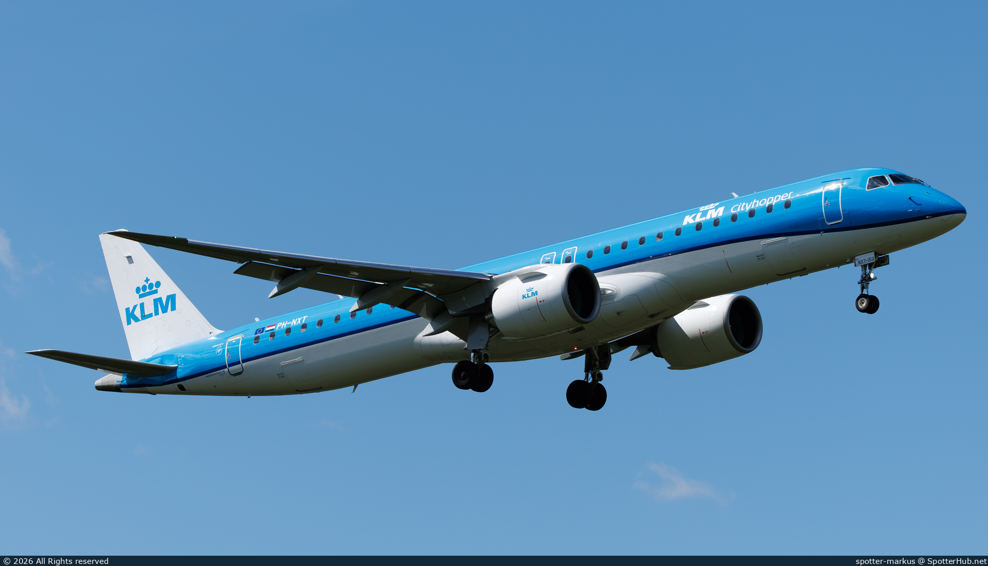 Photo of PH-NXT - Embraer ERJ-195-E2 operated by KLM Cityhopper
