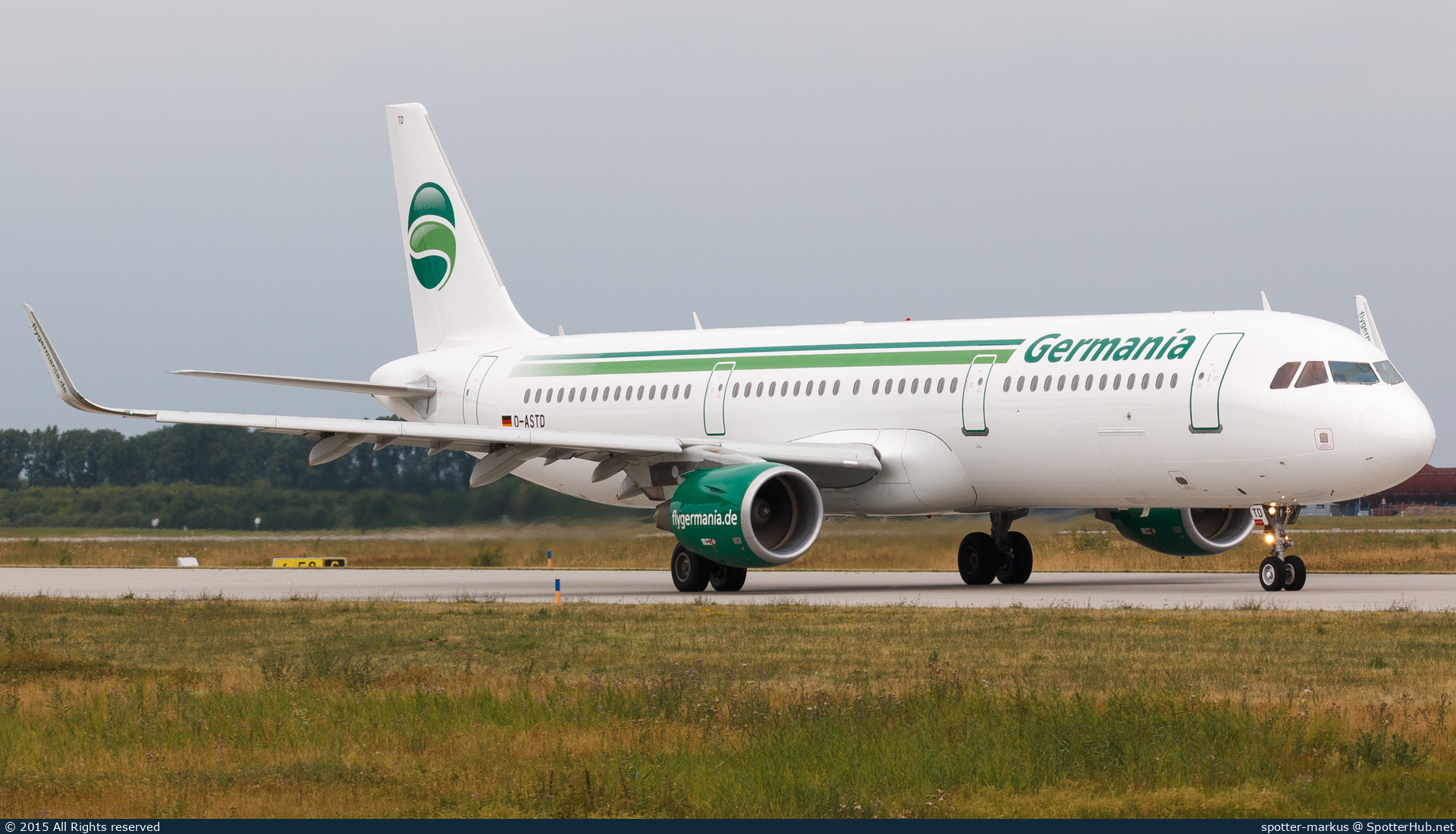 Photo of D-ASTD - Airbus A321-211 operated by Germania