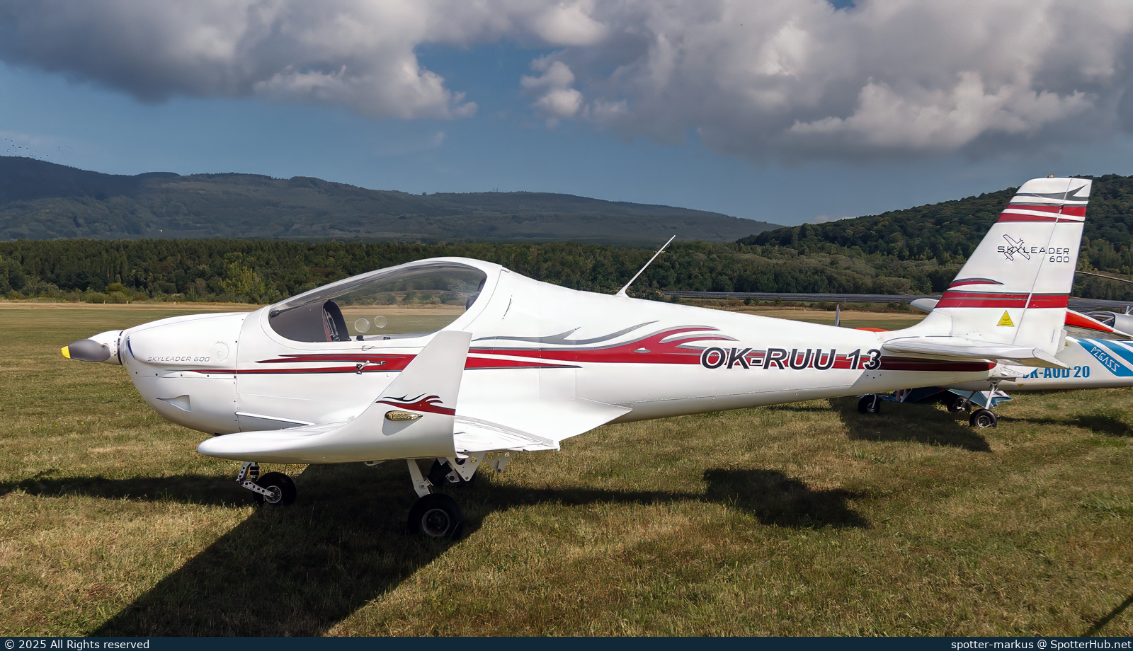 Photo of OK-RUU13 - Jihlavan Skyleader 600 operated by Private