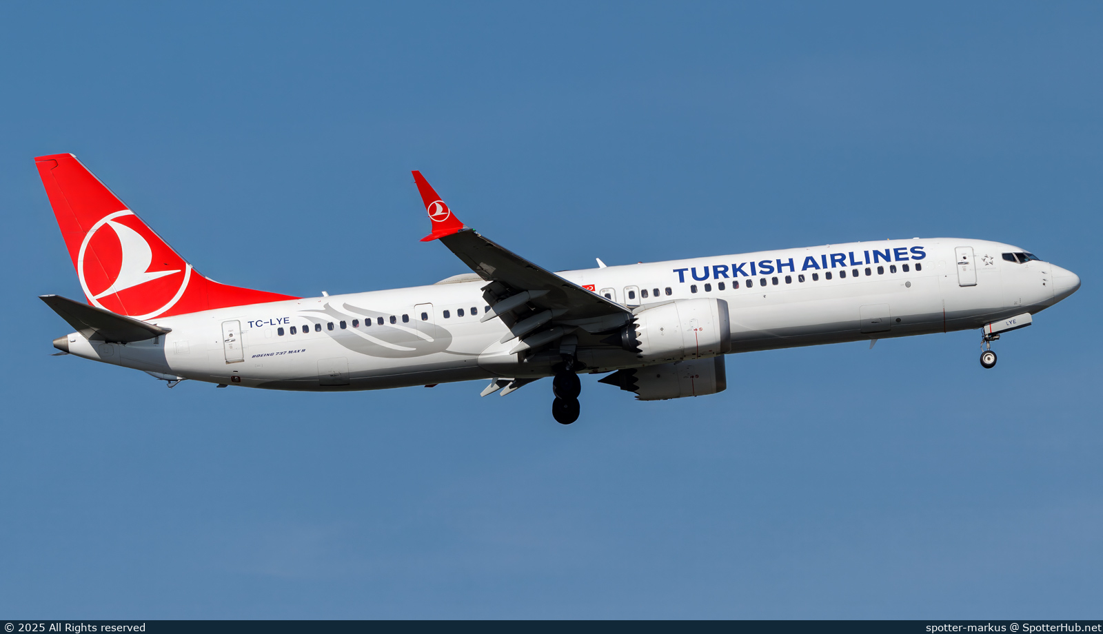 Photo of TC-LYE - Boeing 737 MAX 9 operated by Turkish Airlines