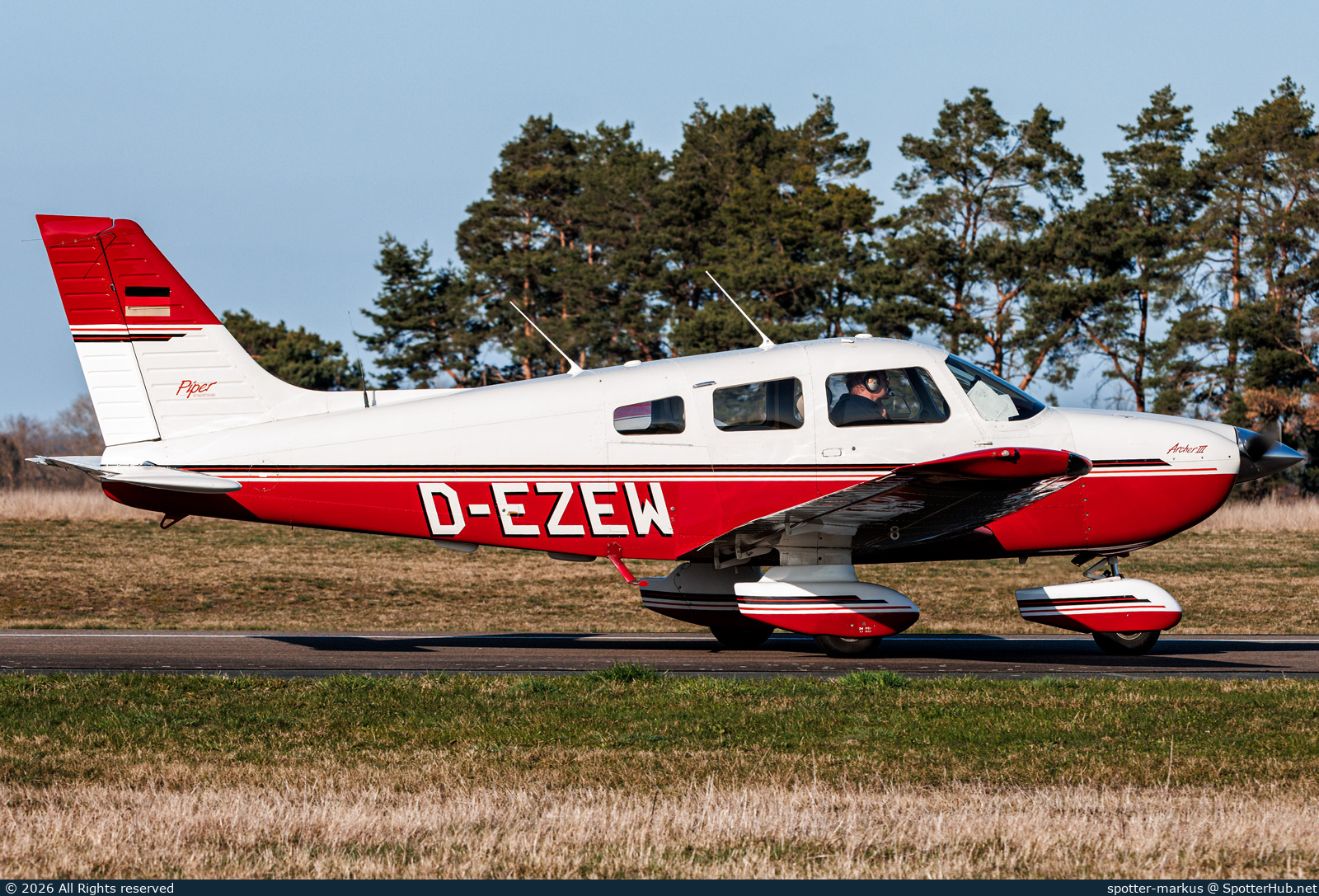 Photo of D-EZEW - Piper PA-28-181 Archer III operated by Private