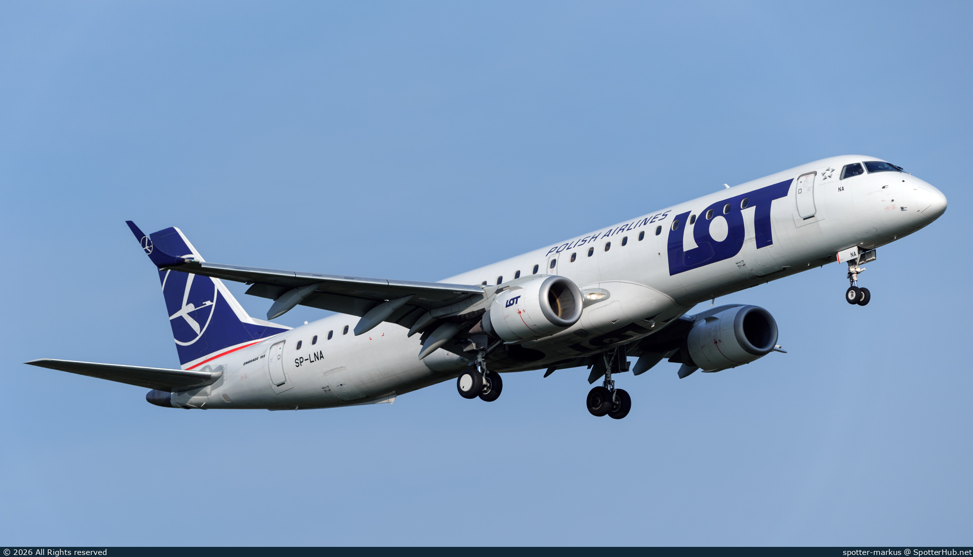 Photo of SP-LNA - Embraer ERJ-195LR operated by LOT Polish Airlines