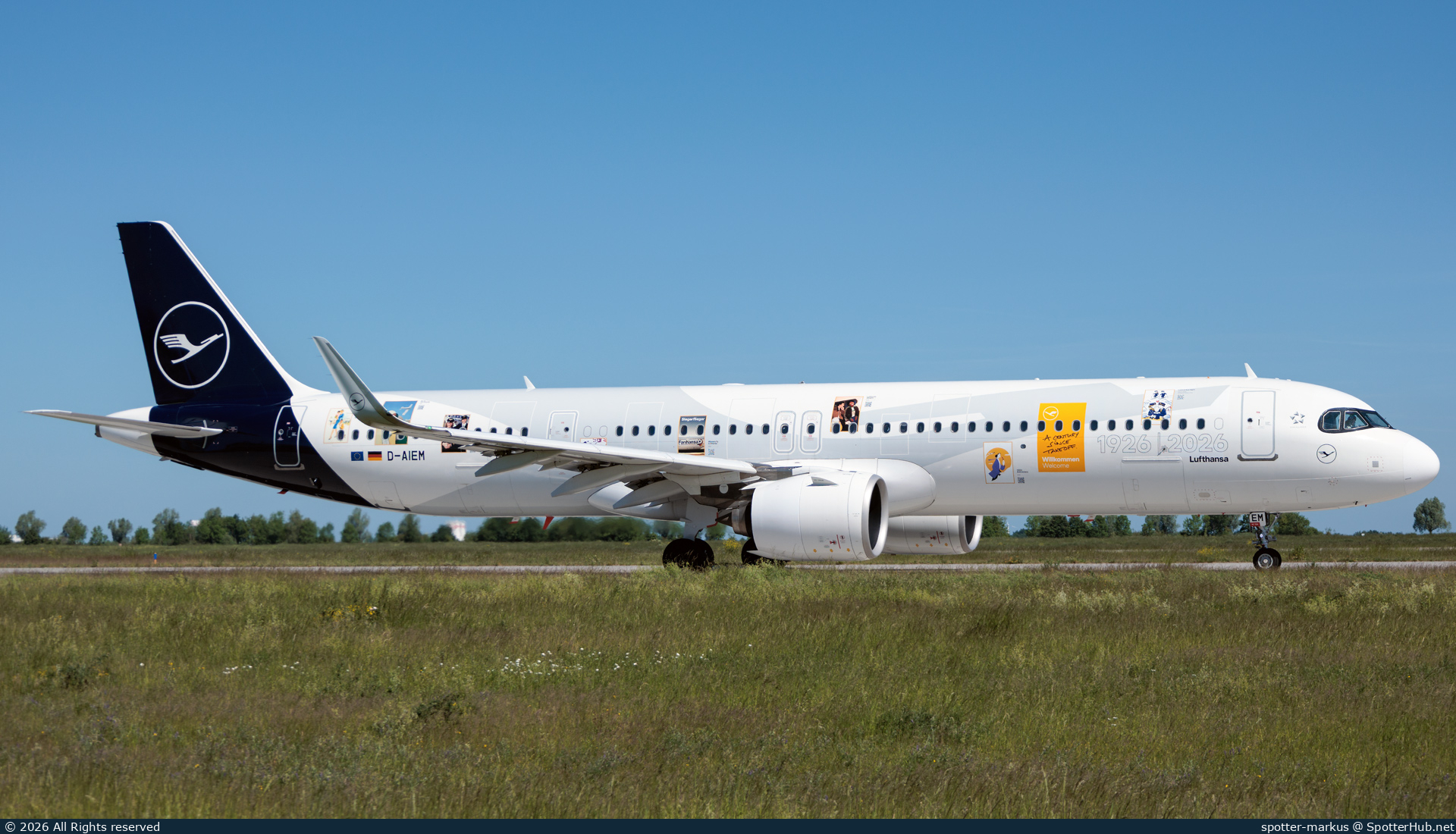 Photo of D-AIEM - Airbus A321-271NX operated by Lufthansa