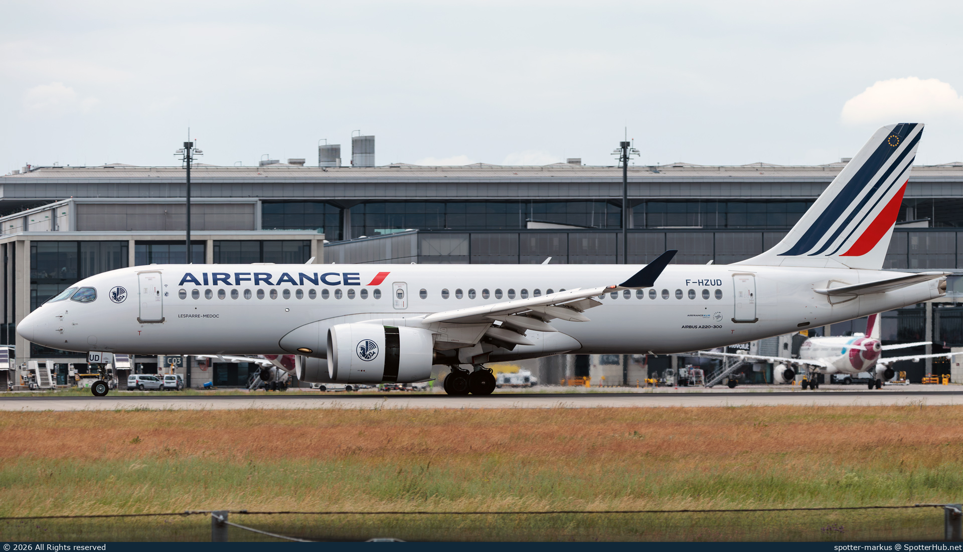 Photo of F-HZUD - Airbus A220-300 operated by Air France