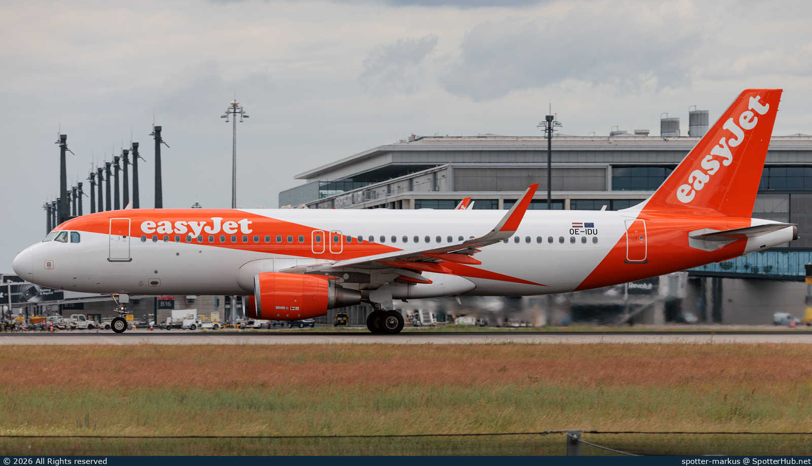 Photo of OE-IDU - Airbus A320-214 operated by easyJet Europe