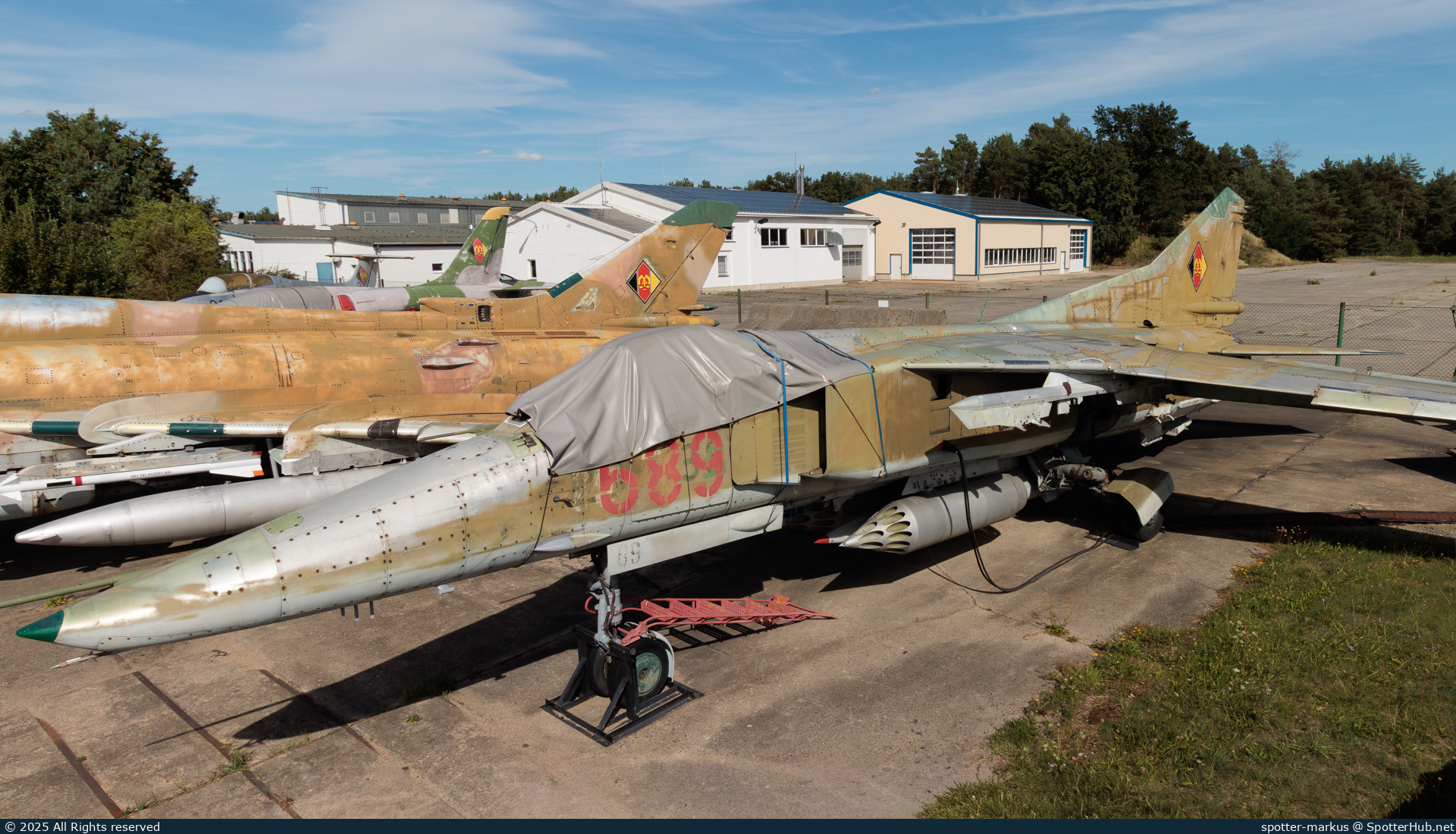 Photo of 689 - Mikoyan-Gurevich MiG-23BN Flogger-H operated by German Democratic Republic Air Force