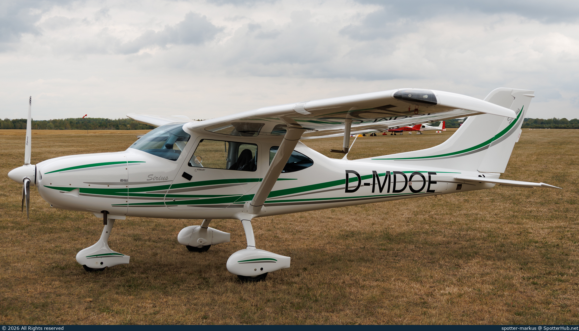 Photo of D-MDOE - TL Ultralight TL-3000 Sirius operated by Fliegerclub Böhlen