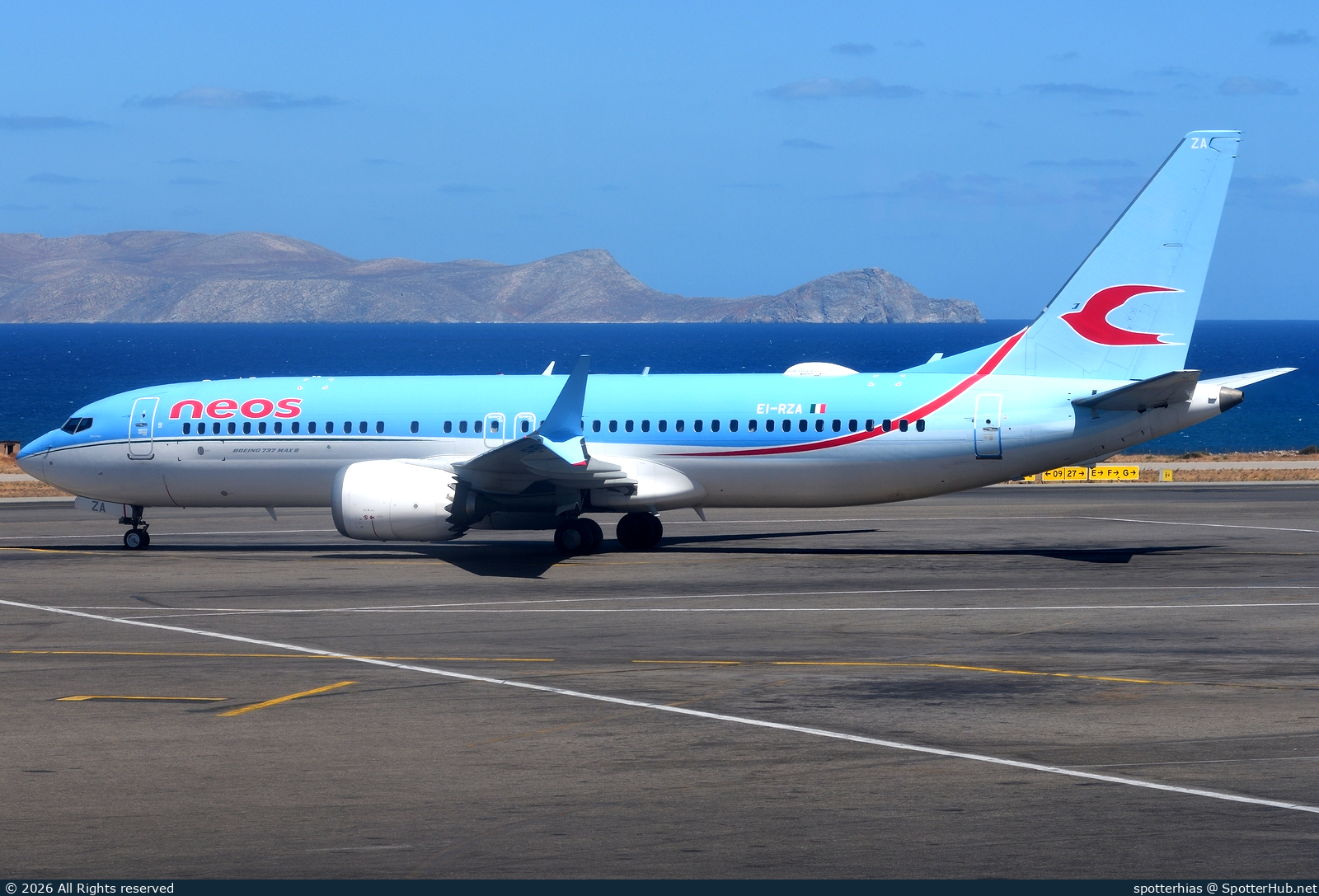 Photo of EI-RZA - Boeing 737 MAX 8 operated by Neos