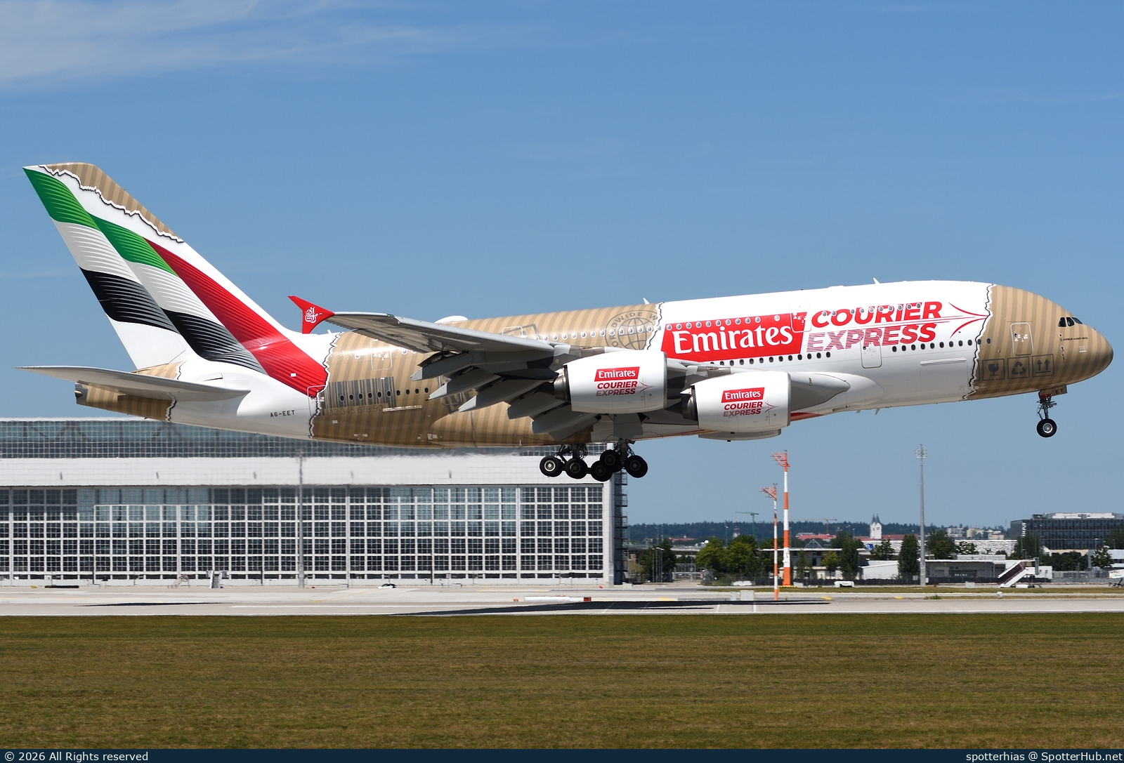 Photo of A6-EET - Airbus A380-861 operated by Emirates