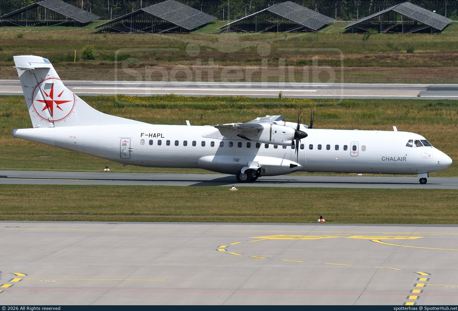 Photo of F-HAPL - ATR 72-500 operated by Chalair Aviation