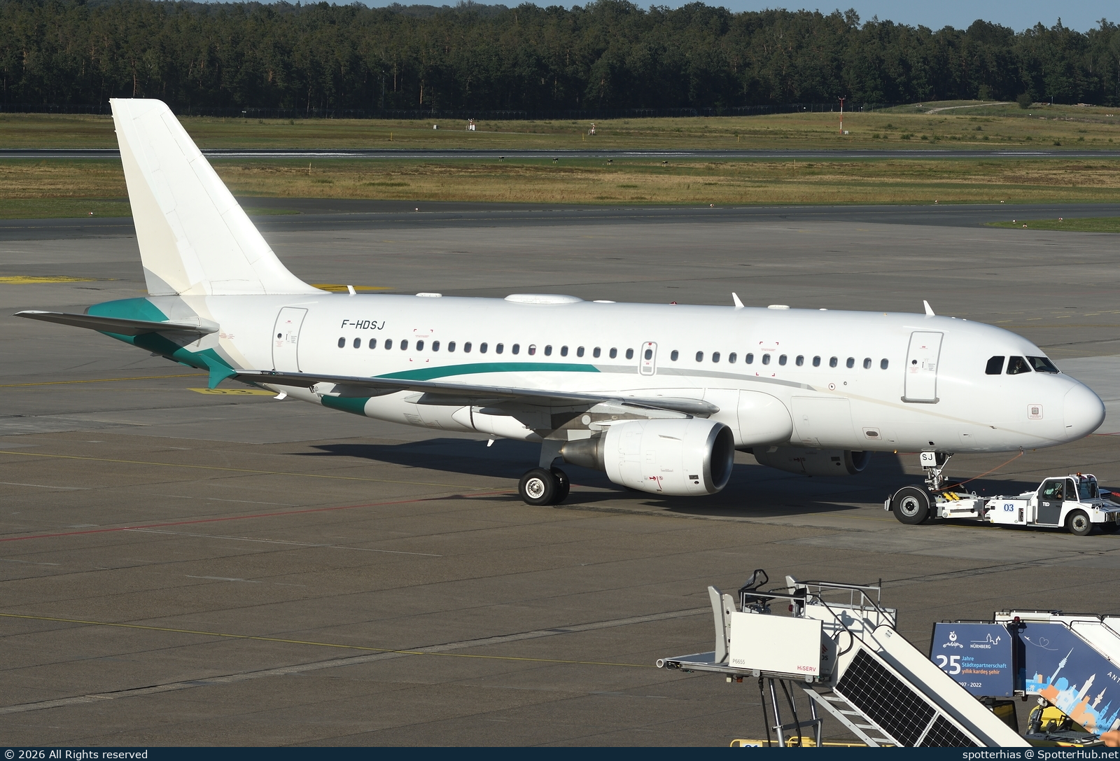 Photo of F-HDSJ - Airbus A319-112 operated by Amelia International
