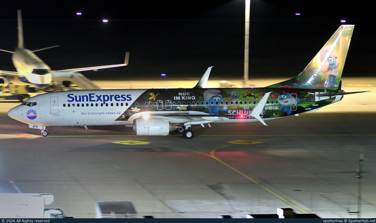 Photo of TC-SPY - Boeing 737-8EH operated by SunExpress