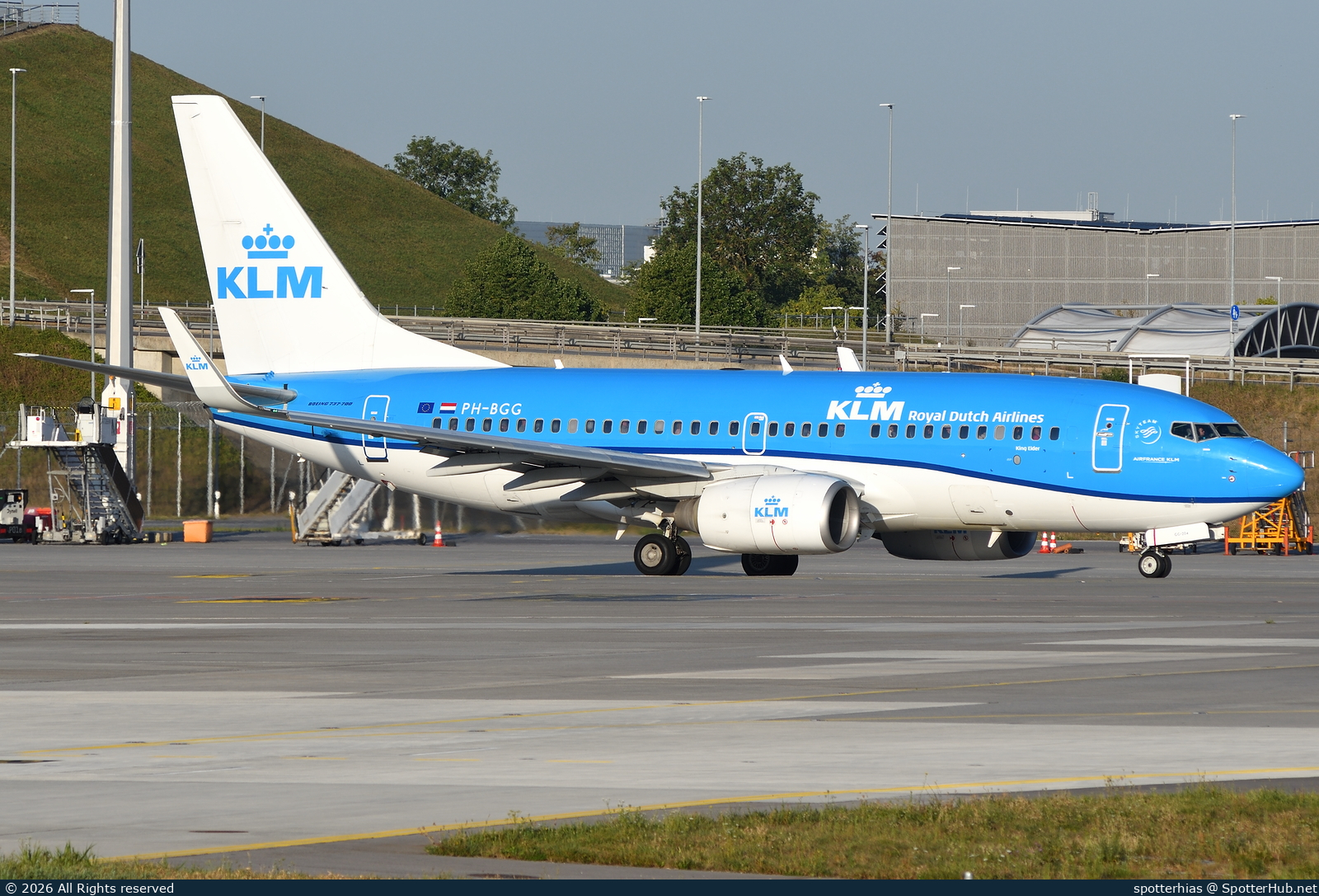 Photo of PH-BGG - Boeing 737-7K2 operated by KLM Royal Dutch Airlines