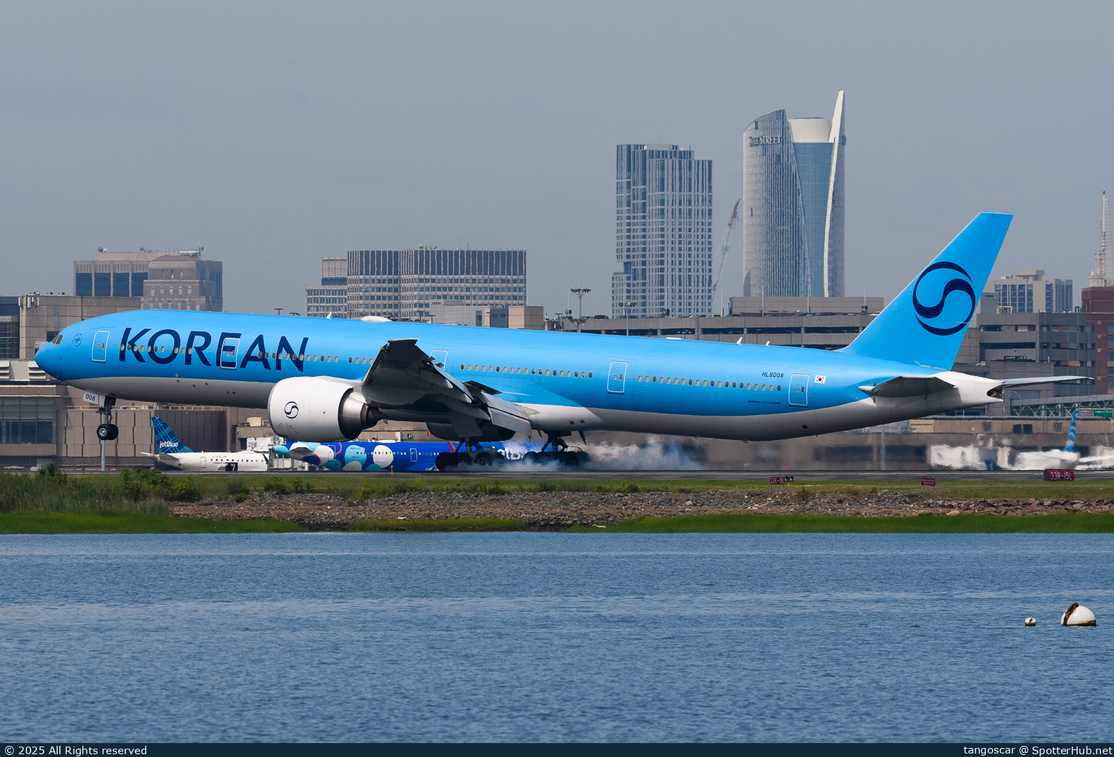 Photo of HL8008 - Boeing 777-3B5(ER) operated by Korean Air