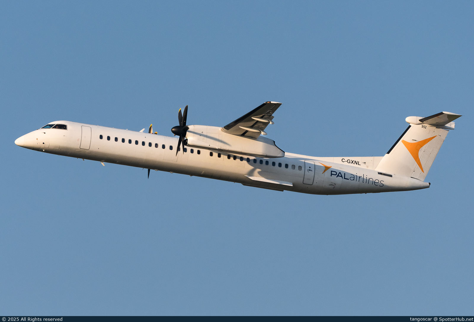 Photo of C-GXNL - Bombardier DHC-8-402 Dash 8 Q400 operated by PAL Airlines