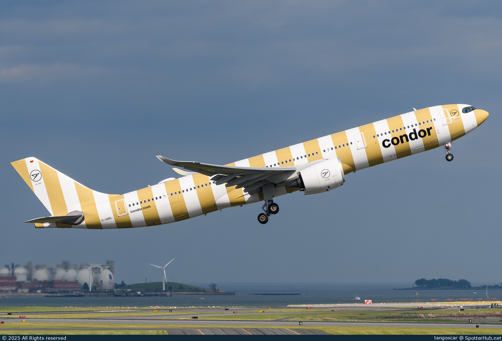 Photo of D-ANRL - Airbus A330-941 operated by Condor