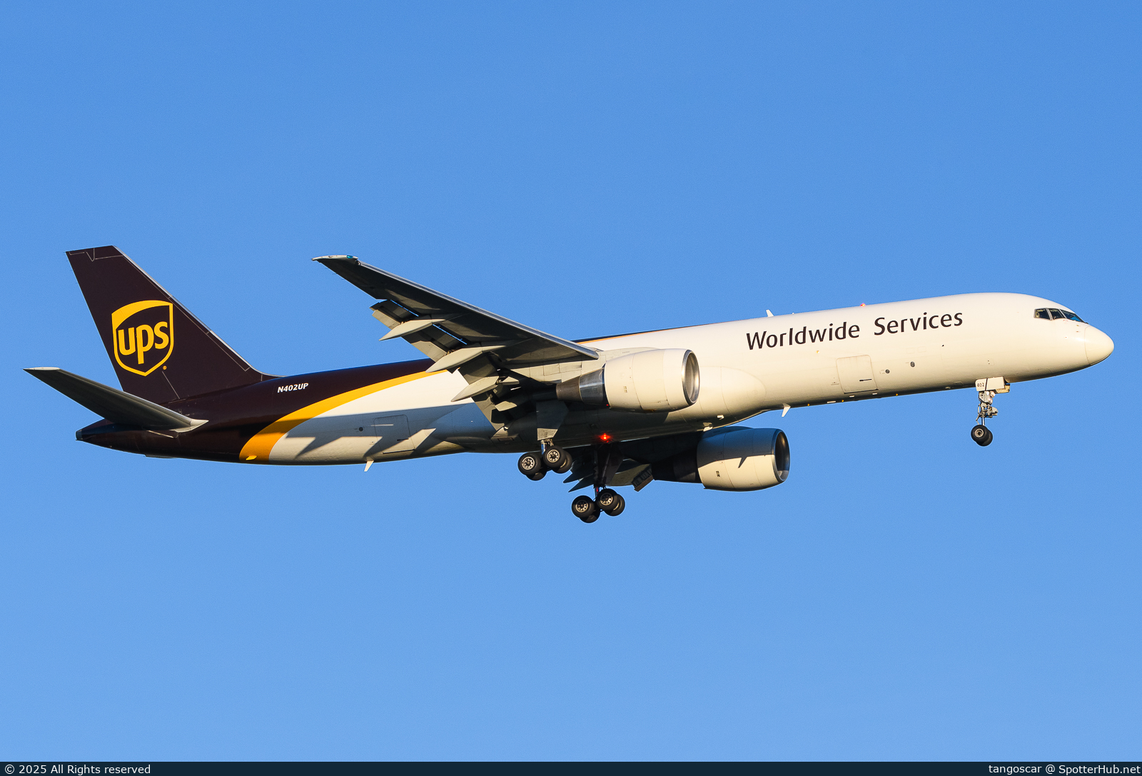 Photo of N402UP - Boeing 757-24APF operated by UPS United Parcel Service