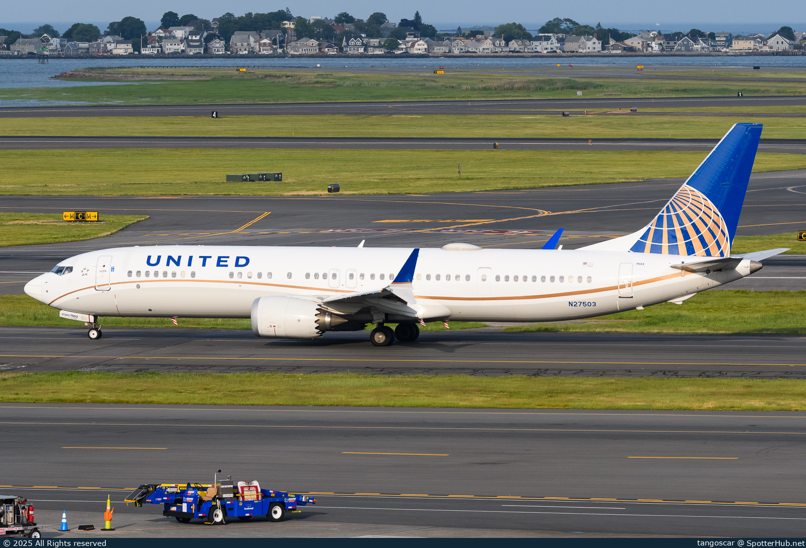 Photo of N27503 - Boeing 737 MAX 9 operated by United Airlines