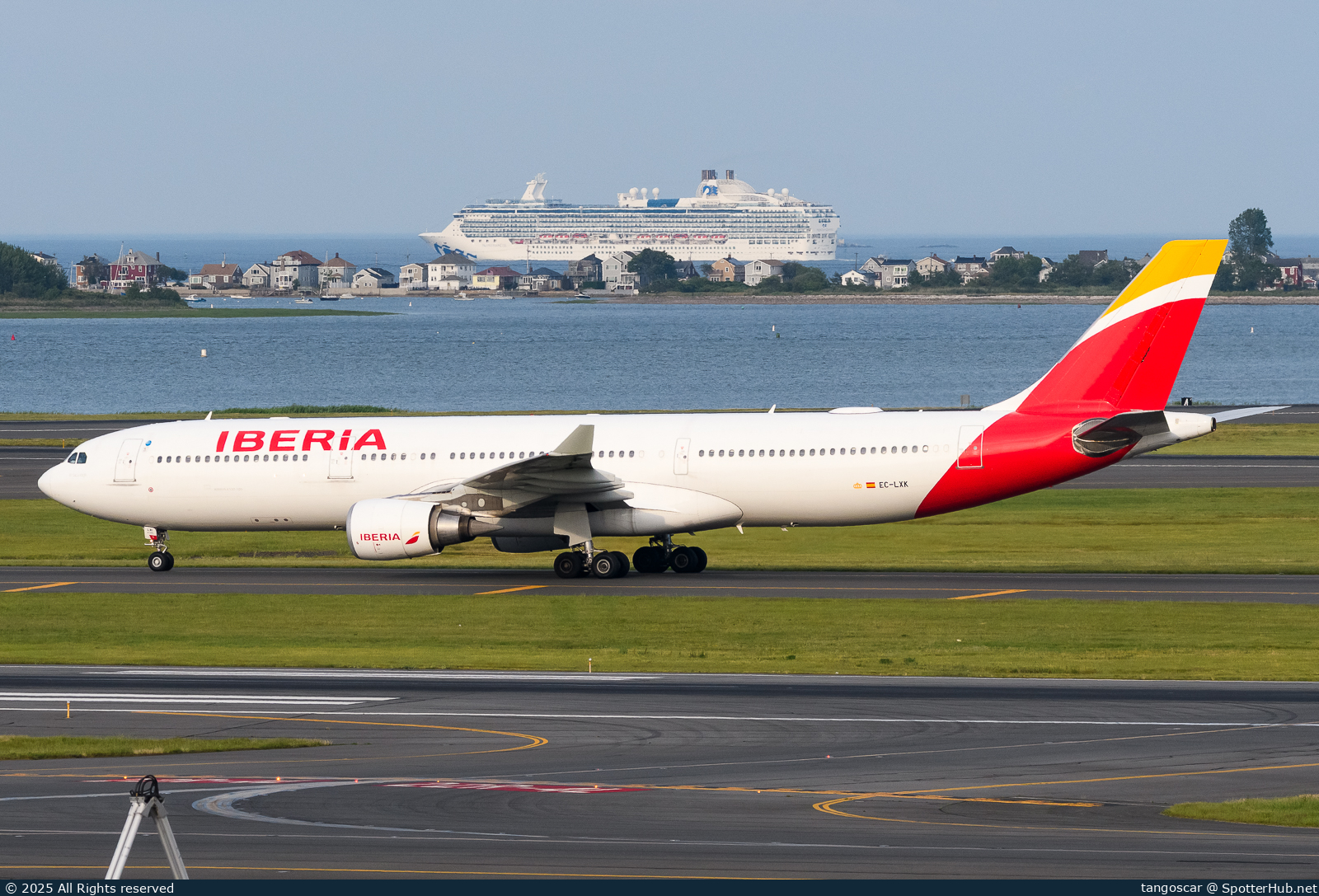 Photo of EC-LXK - Airbus A330-302 operated by Iberia