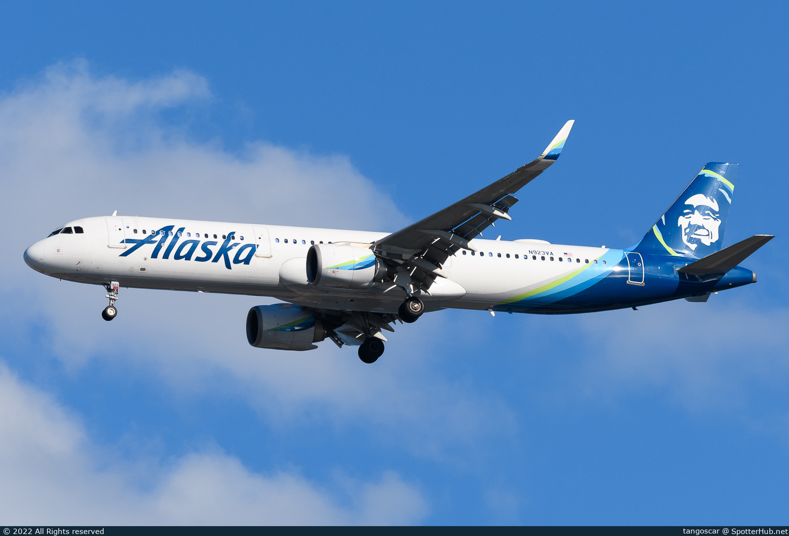 Photo of N923VA - Airbus A321-253N operated by Alaska Airlines