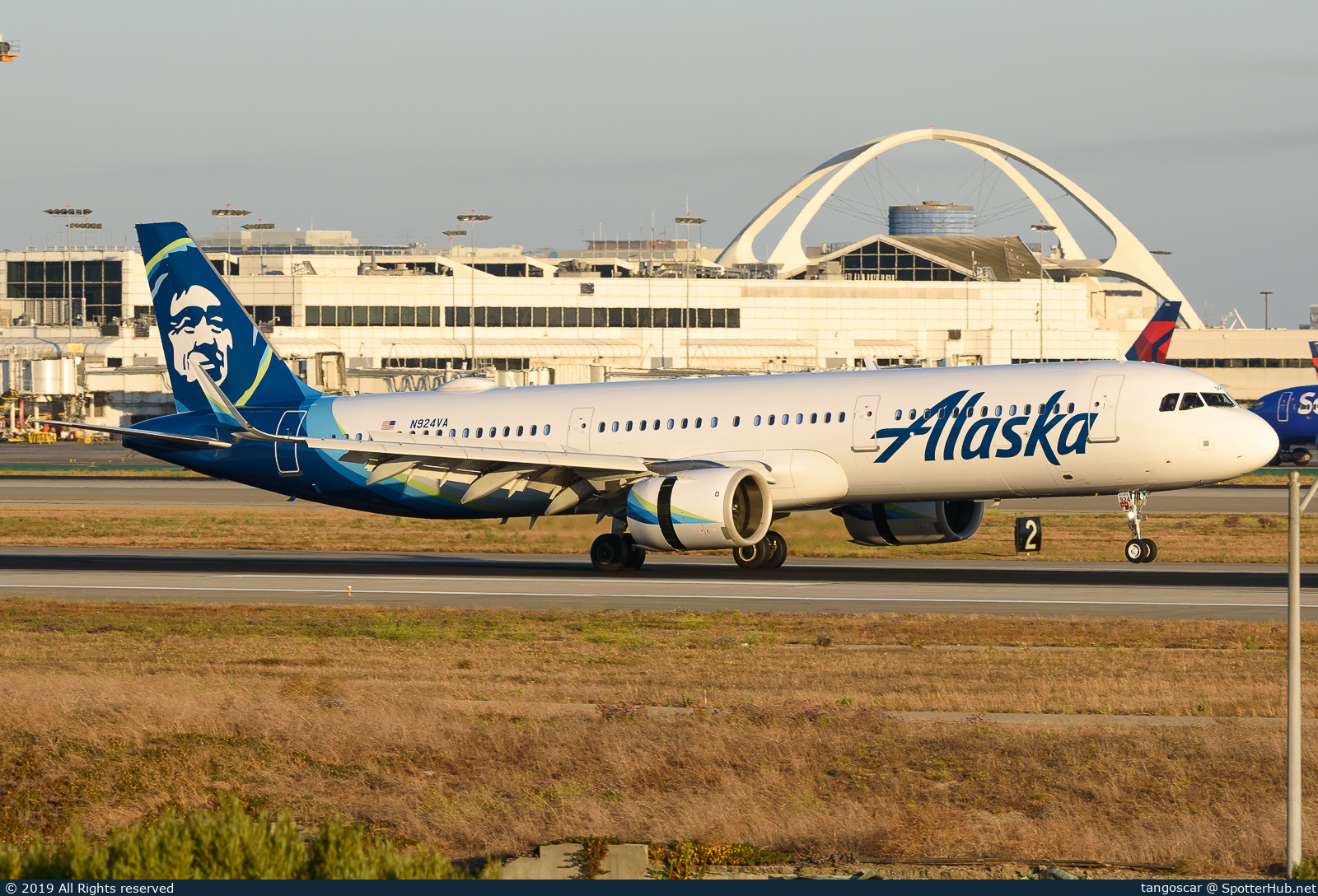 Photo of N924VA - Airbus A321-253N operated by Alaska Airlines