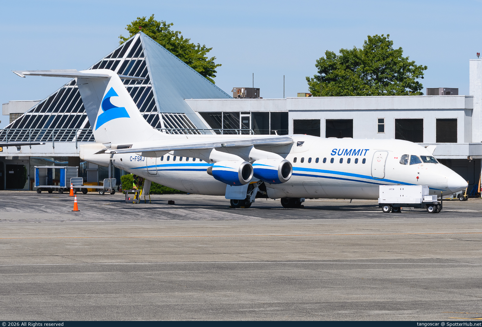 Photo of C-FSRJ - British Aerospace Avro RJ100 operated by Summit Air