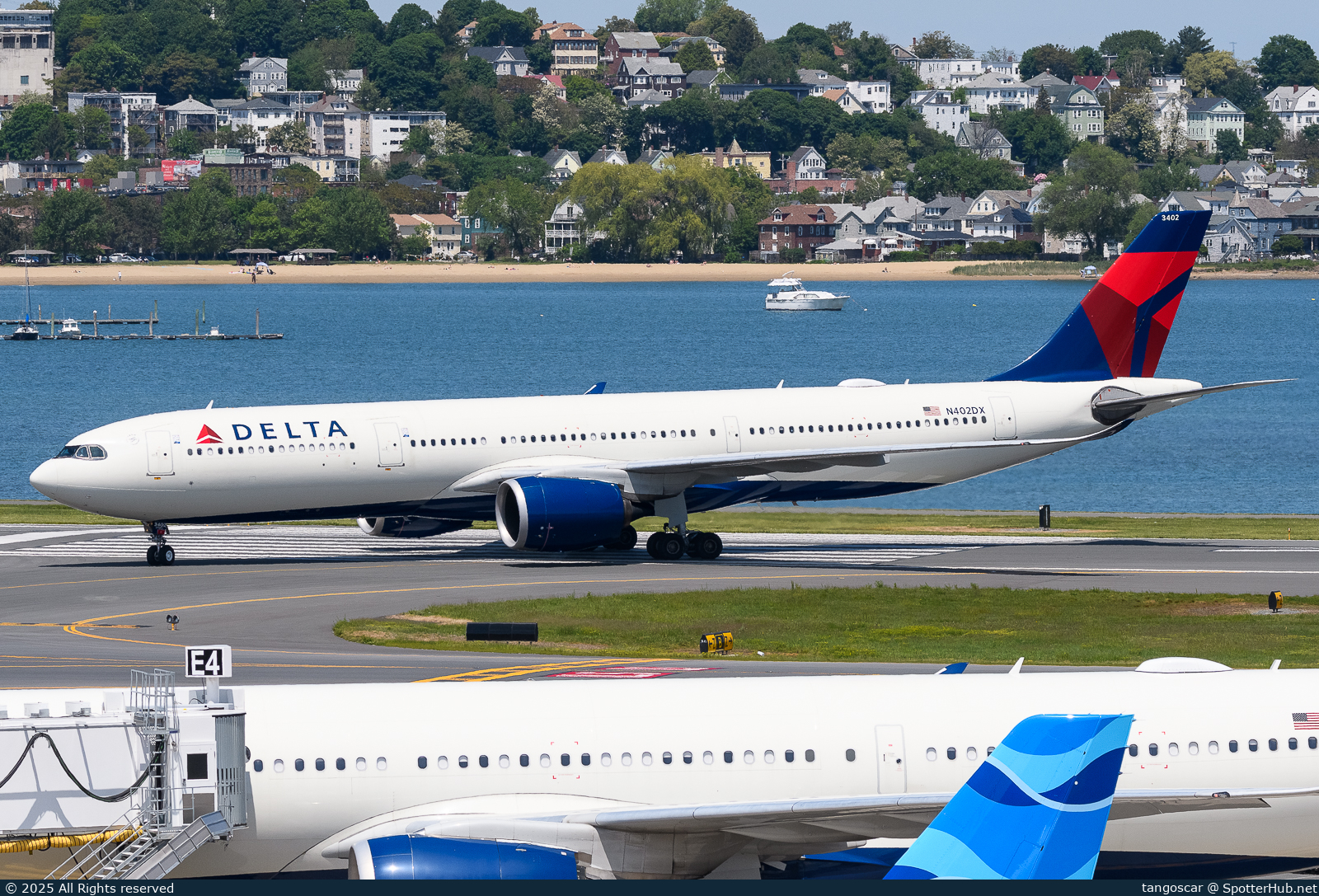 Photo of N402DX - Airbus A330-941 operated by Delta Air Lines