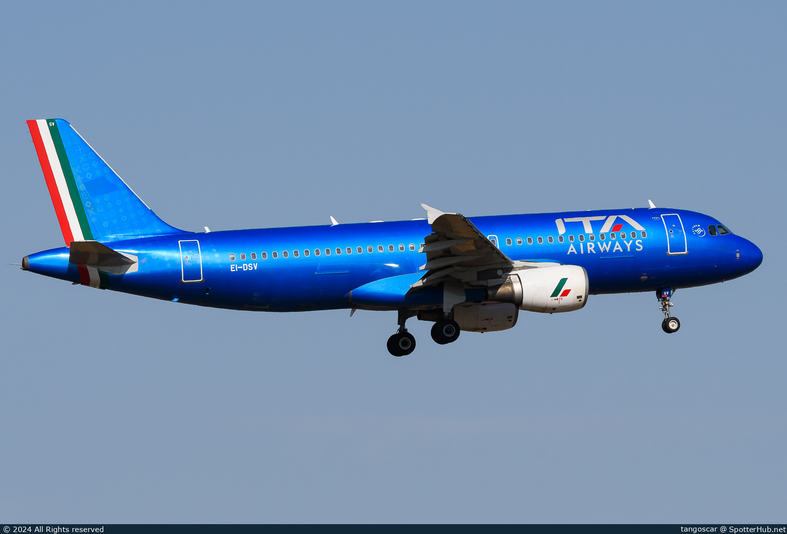 Photo of EI-DSV - Airbus A320-216 operated by ITA Airways