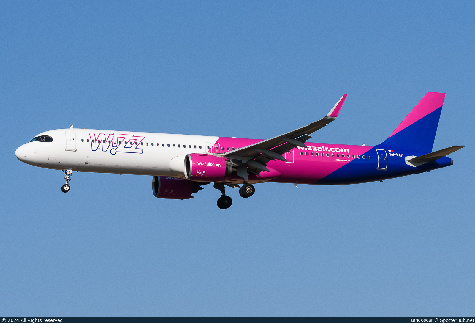 Photo of 9H-WAF - Airbus A321-271NX operated by Wizz Air Malta