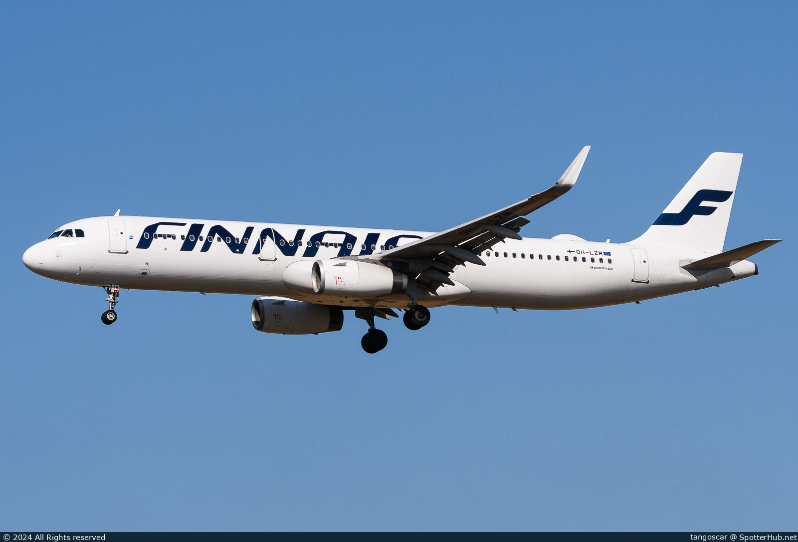 Photo of OH-LZM - Airbus A321-231 operated by Finnair