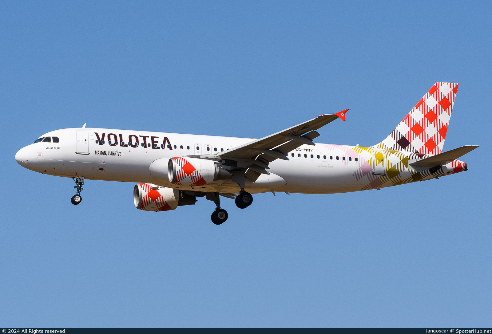 Photo of EC-NNY - Airbus A320-214 operated by Volotea
