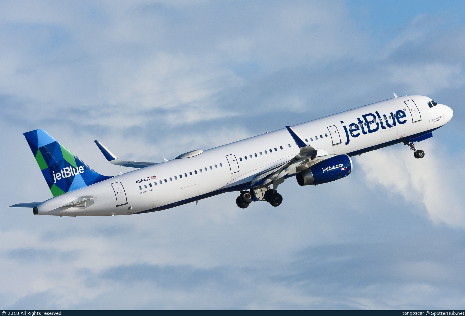 Photo of N944JT - Airbus A321-231 operated by jetBlue Airways