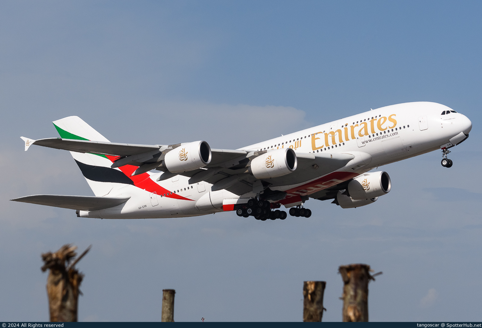 Photo of A6-EON - Airbus A380-861 operated by Emirates