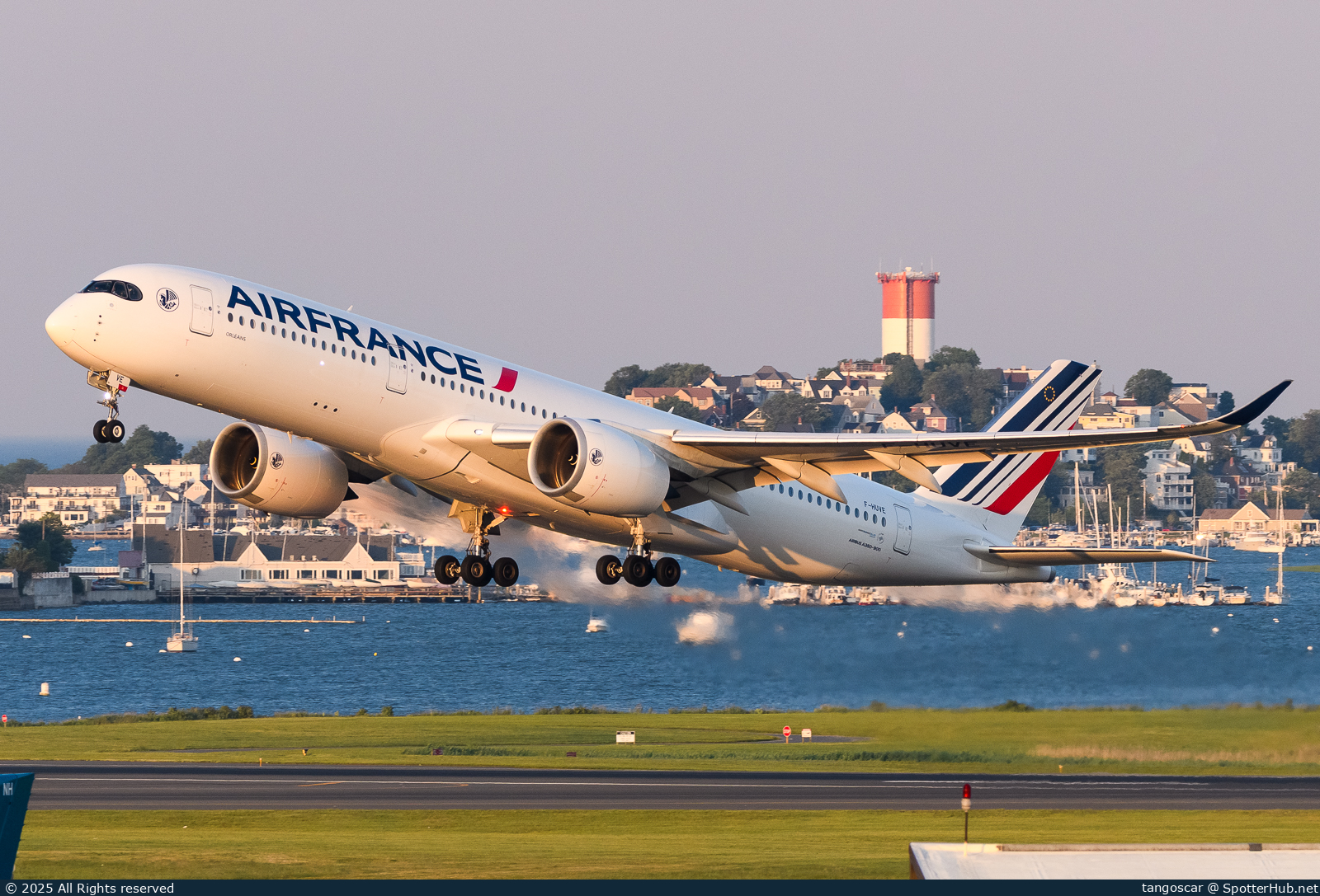 Photo of F-HUVE - Airbus A350-941 operated by Air France