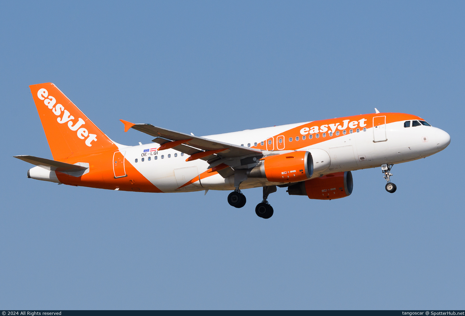 Photo of OE-LQI - Airbus A319-111 operated by easyJet Europe