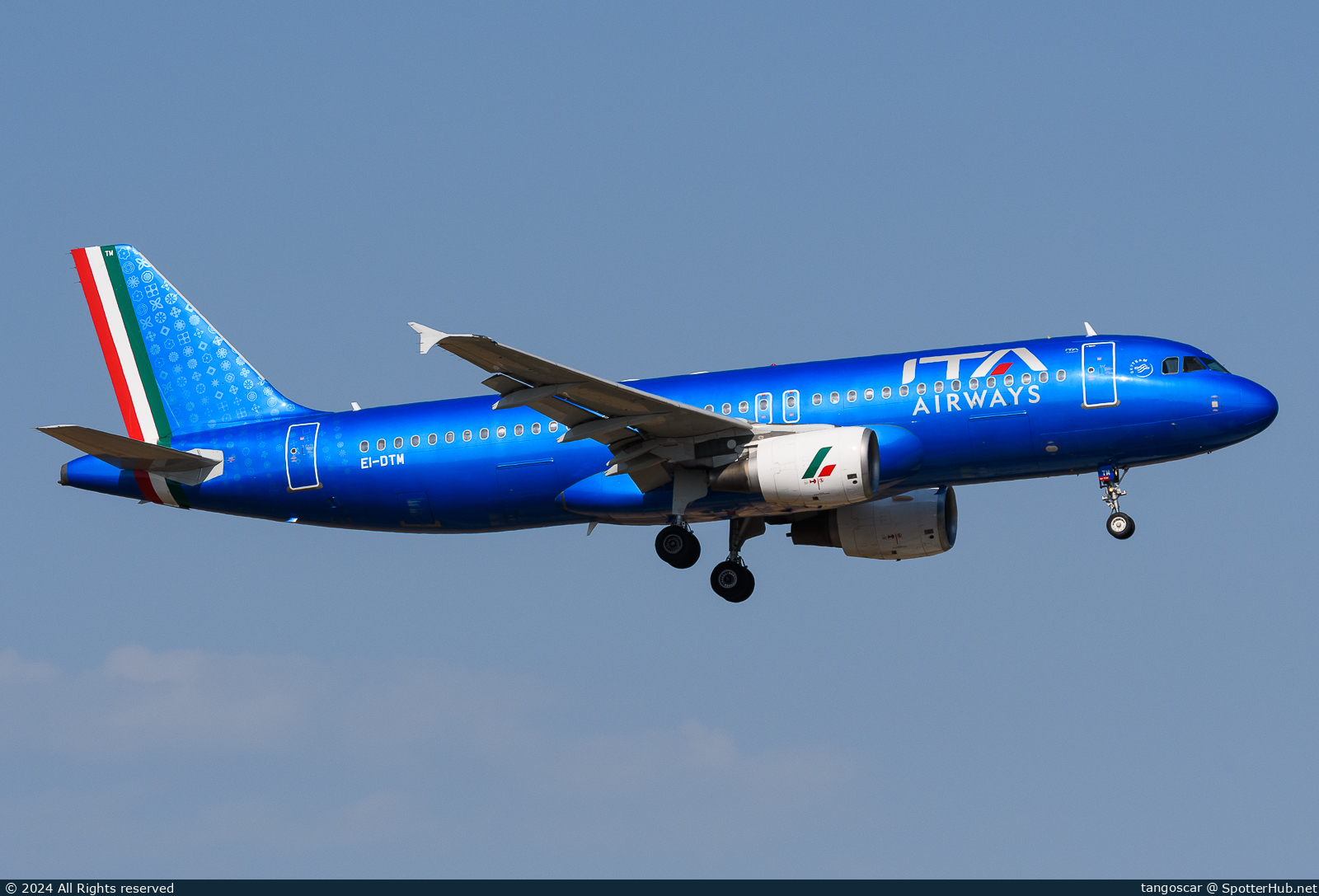Photo of EI-DTM - Airbus A320-216 operated by ITA Airways