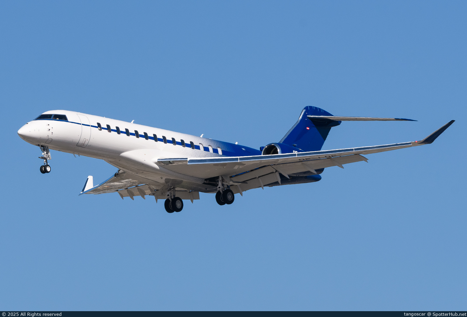 Photo of OE-LOE - Bombardier Global 7500 operated by Sparfell Luftfahrt