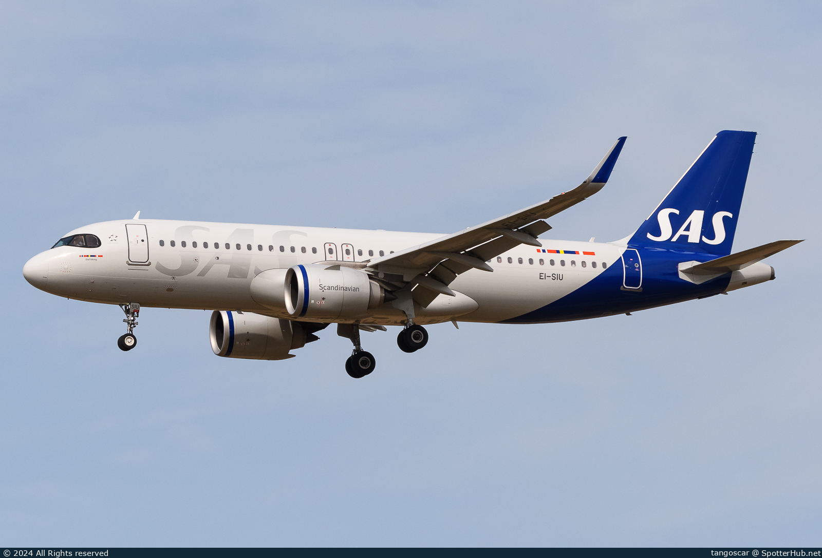 Photo of EI-SIU - Airbus A320-251N operated by SAS Connect