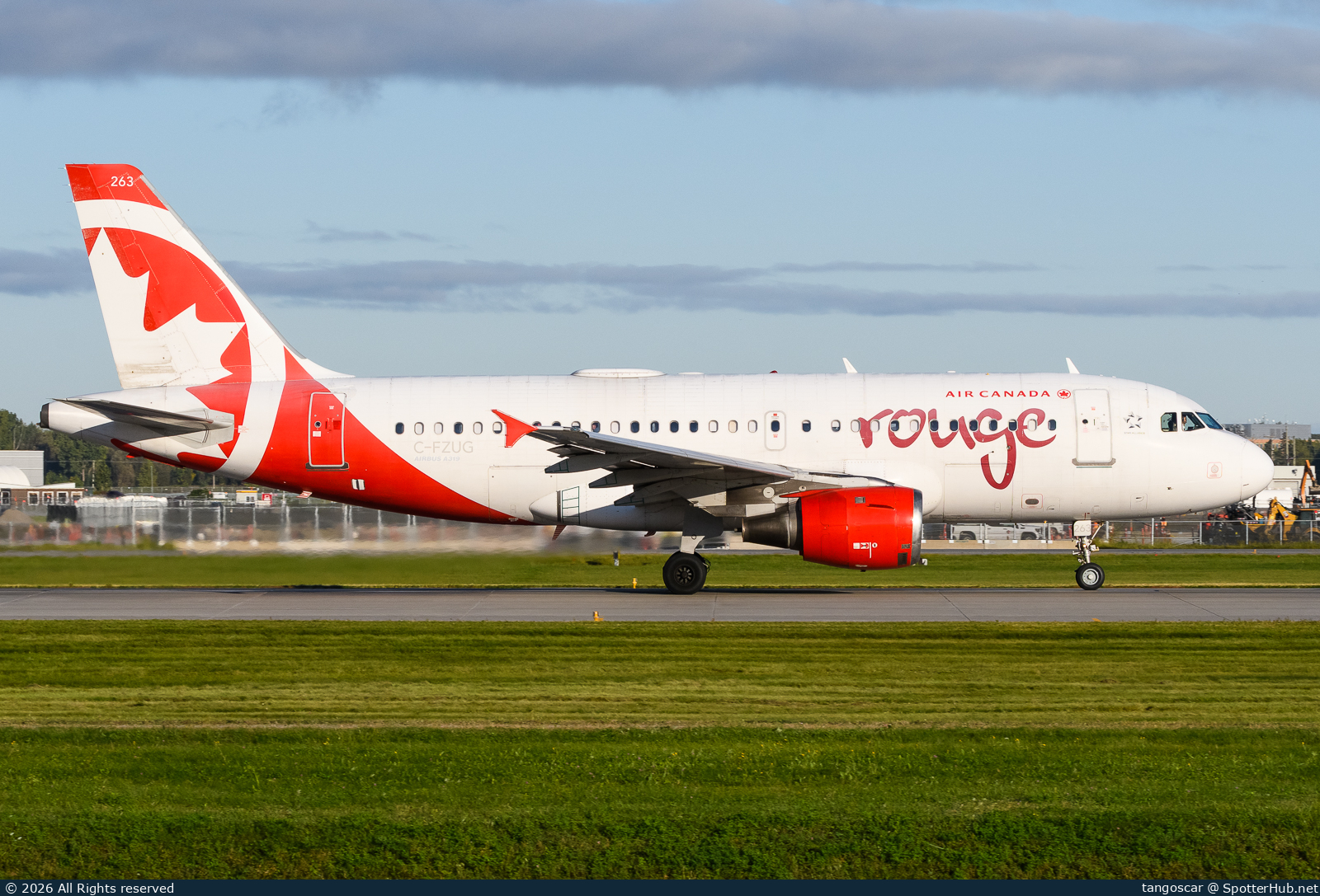 Photo of C-FZUG - Airbus A319-114 operated by Air Canada Rouge
