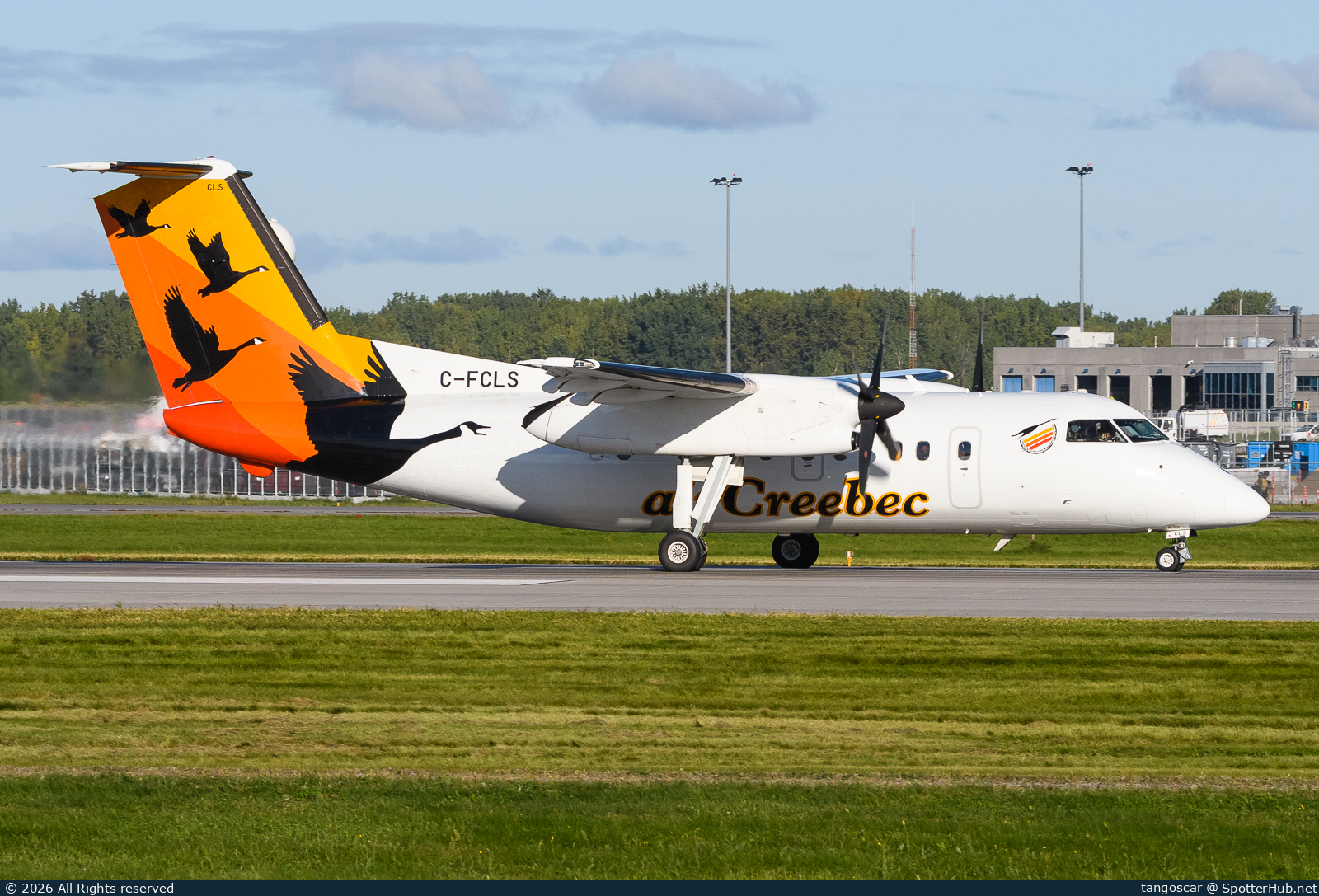 Photo of C-FCLS - De Havilland Canada DHC-8-106 Dash 8 operated by Air Creebec