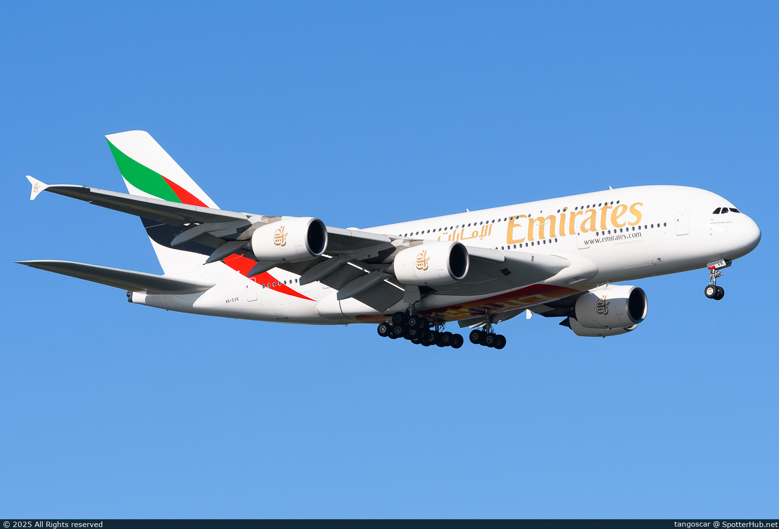 Photo of A6-EVR - Airbus A380-842 operated by Emirates