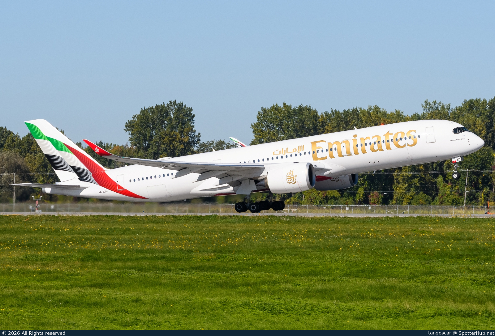 Photo of A6-EXU - Airbus A350-941 operated by Emirates
