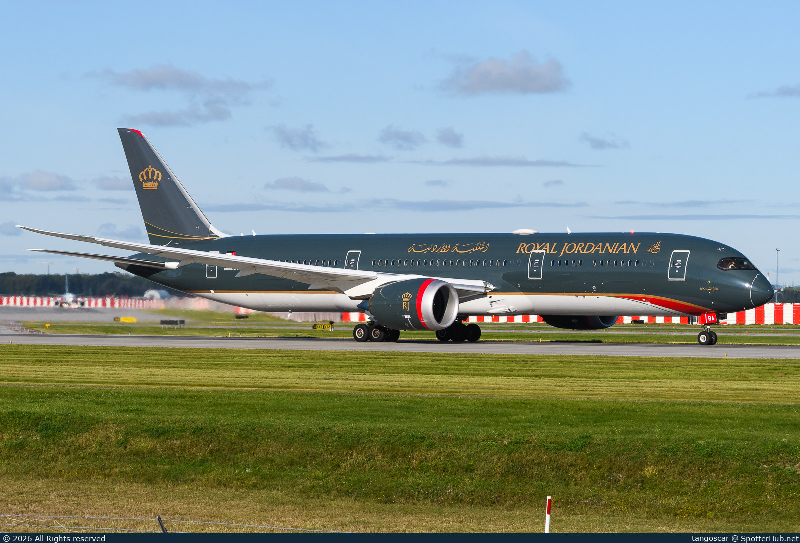Photo of JY-RBA - Boeing 787-9 Dreamliner operated by Royal Jordanian Airlines