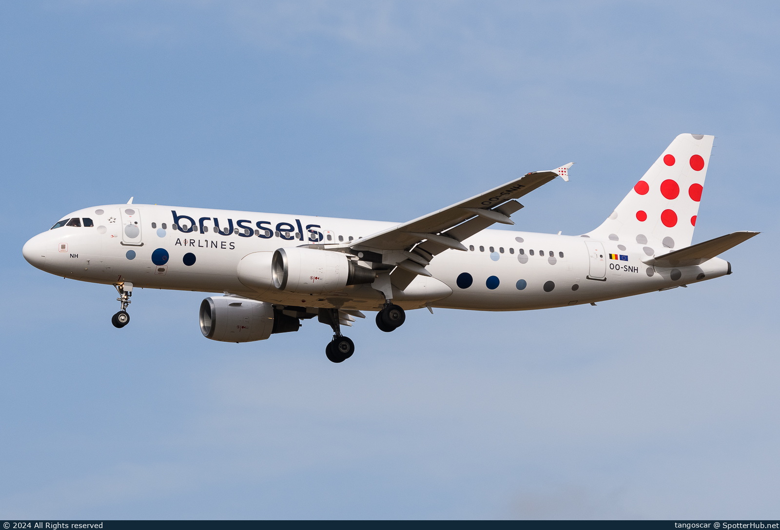 Photo of OO-SNH - Airbus A320-214 operated by Brussels Airlines