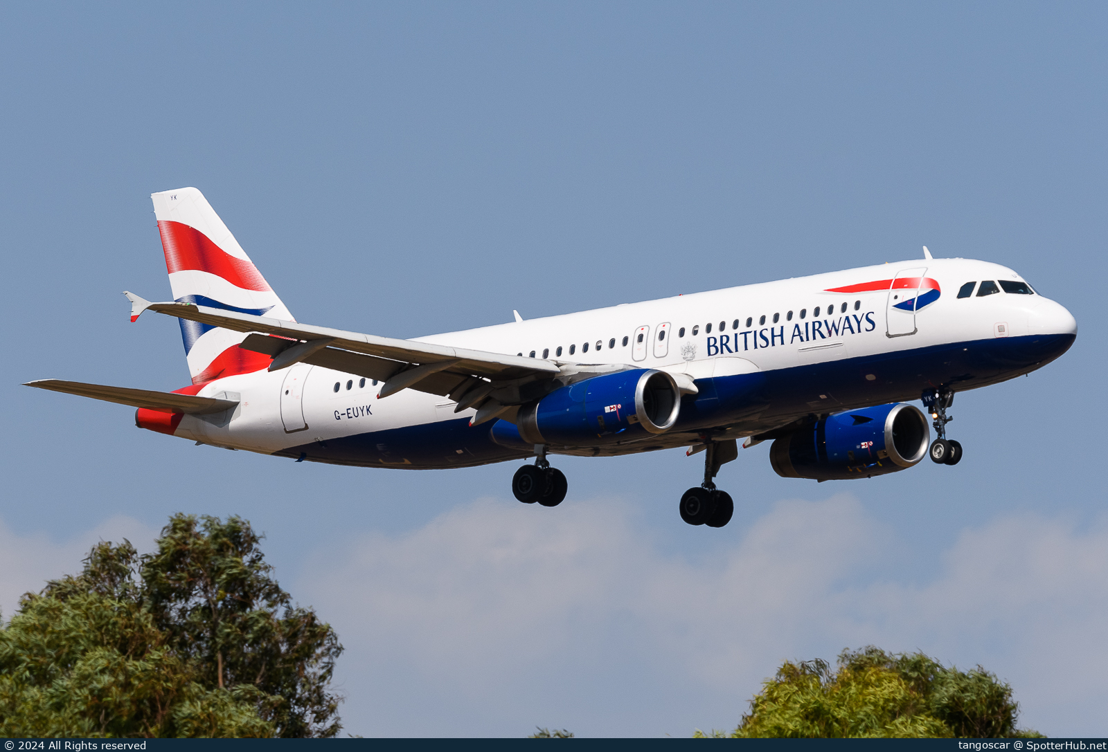 Photo of G-EUYK - Airbus A320-232 operated by British Airways