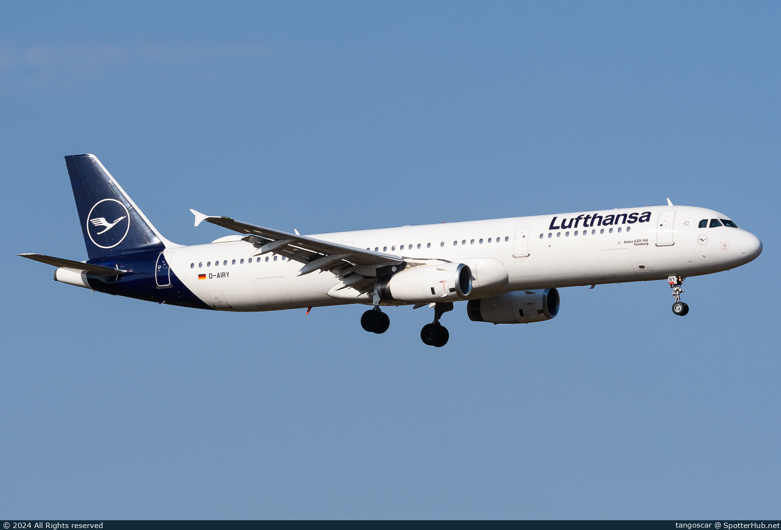 Photo of D-AIRY - Airbus A321-131 operated by Lufthansa