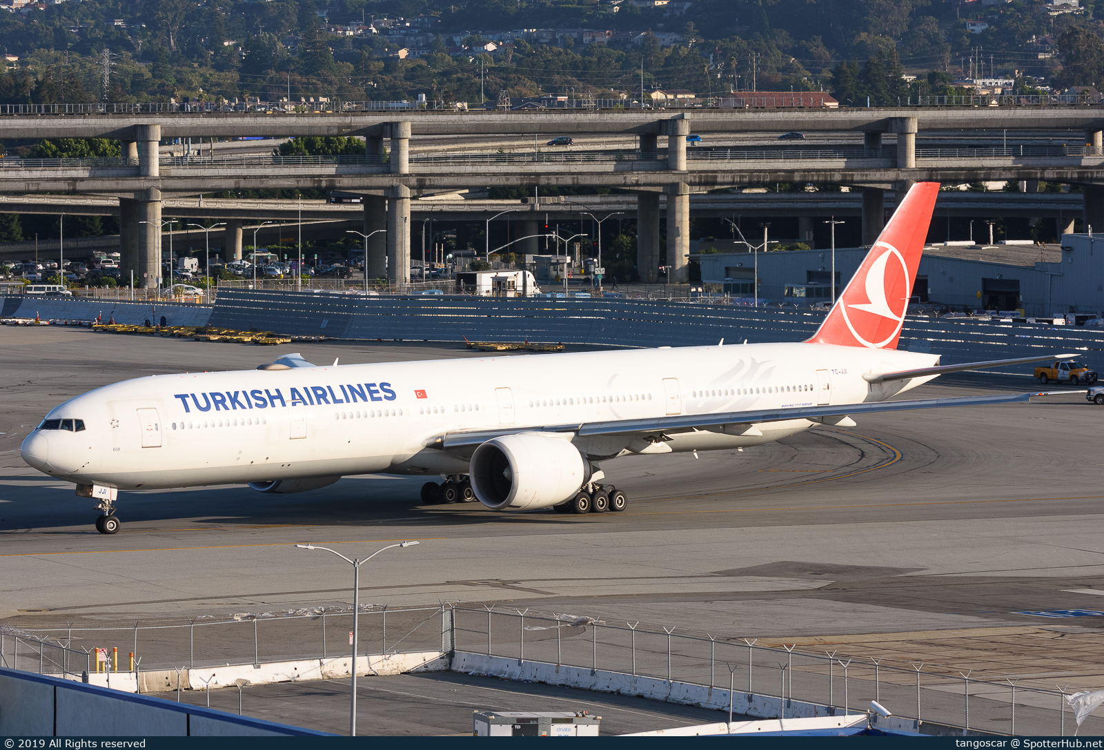 Photo of TC-JJI - Boeing 777-3F2(ER) operated by Turkish Airlines