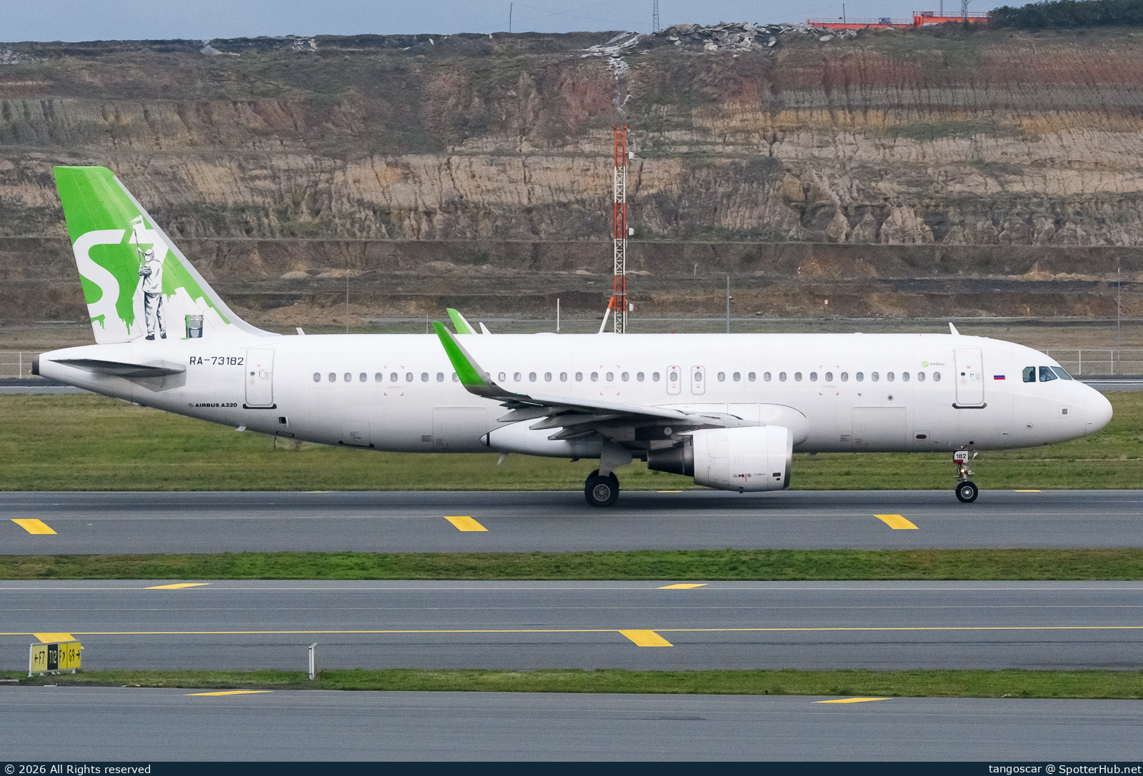Photo of RA-73182 - Airbus A320-214 operated by S7 Airlines