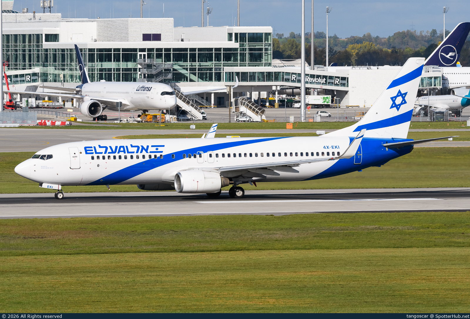 Photo of 4X-EKI - Boeing 737-86N operated by El Al Israel Airlines