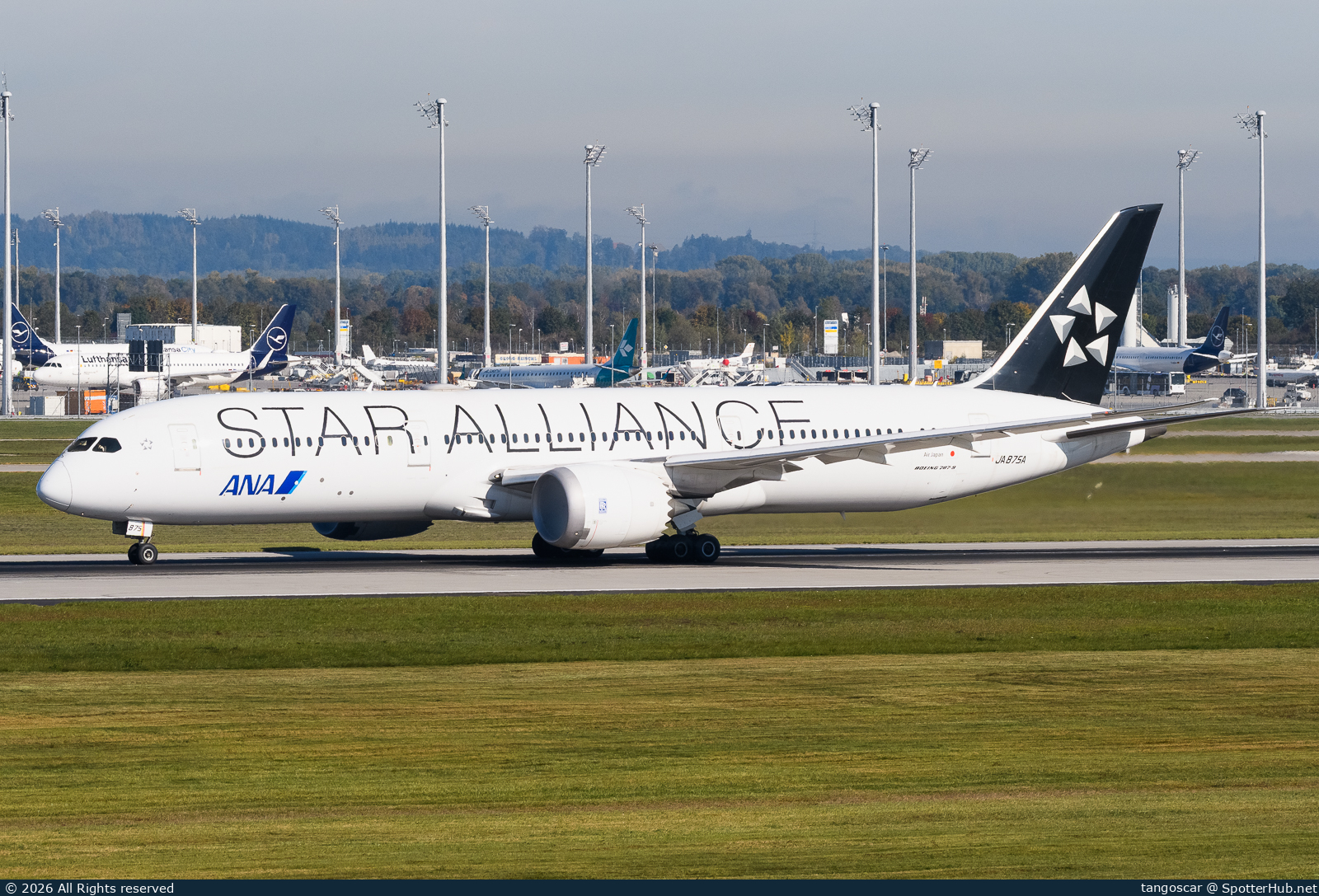 Photo of JA875A - Boeing 787-9 Dreamliner operated by ANA All Nippon Airways (opb Air Japan)